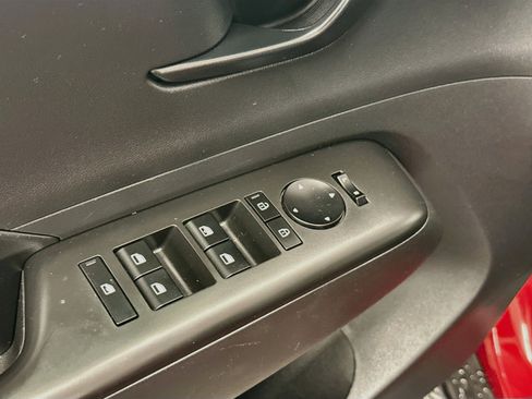 Used 2025 Hyundai Kona SEL AWD/4WD image 15