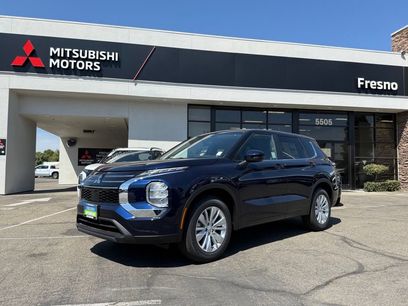 New 2026 Mitsubishi Outlander ES