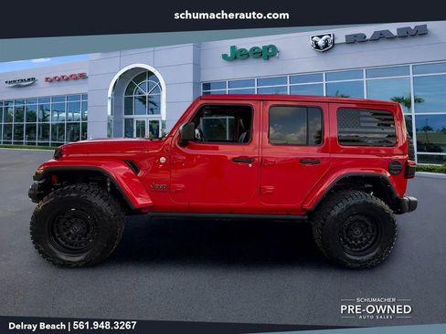 Used 2022 Jeep Wrangler Unlimited Sahara w/ LED Lighting Group AWD/4WD image 4