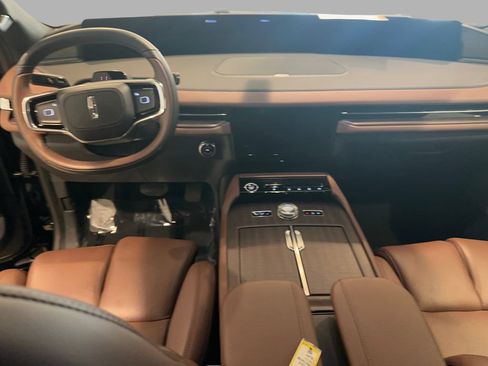 Used 2025 Lincoln Navigator Reserve AWD/4WD image 35
