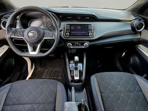 Used 2018 Nissan Kicks SV FWD image 7