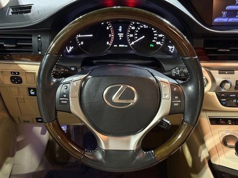 Used 2013 Lexus ES 350 image 27