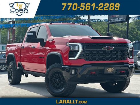 Used 2025 Chevrolet Silverado 2500 ZR2 w/ Technology Package AWD/4WD image 1