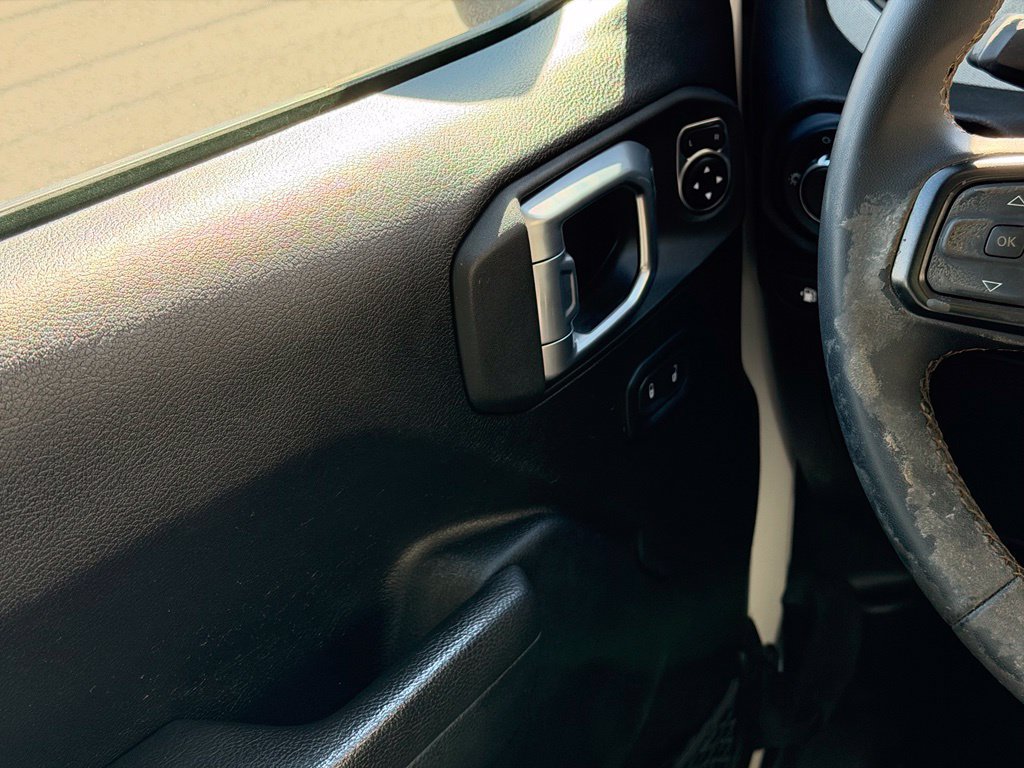 Used 2024 Jeep Wrangler Unlimited AWD/4WD image 10