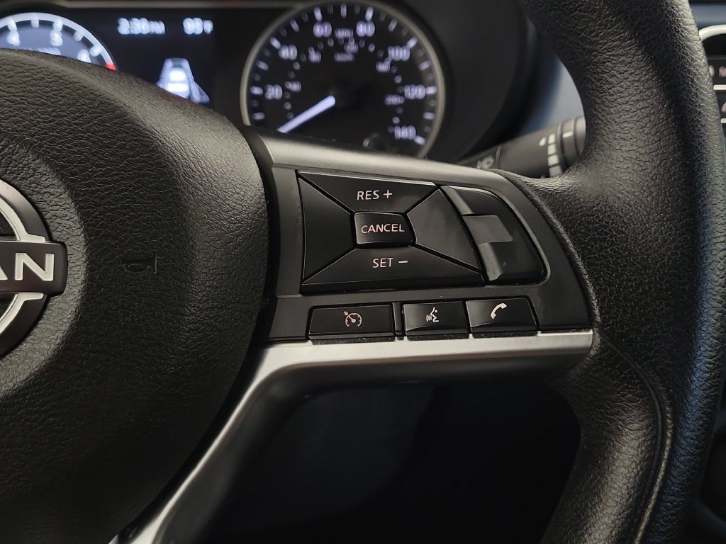 Used 2025 Nissan Versa SV FWD image 14
