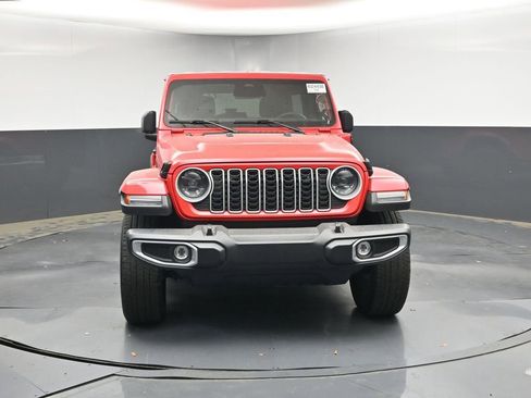 Used 2025 Jeep Wrangler Unlimited Sahara image 8