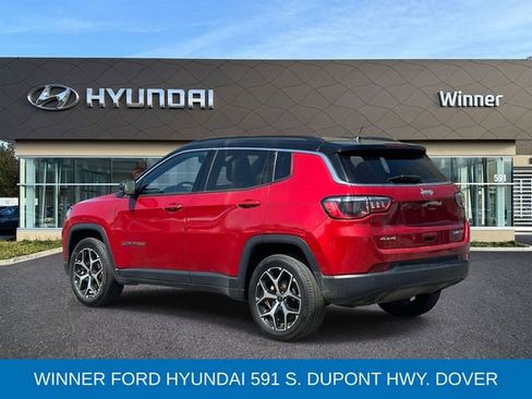 Used 2025 Jeep Compass Limited AWD/4WD image 3