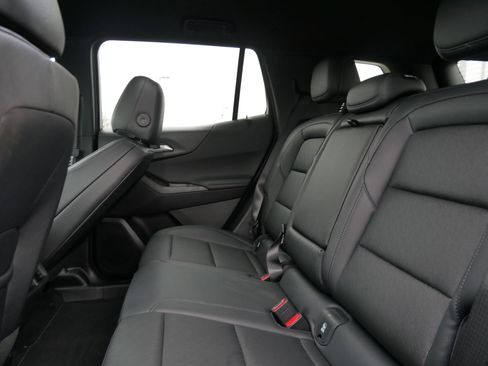 New 2026 Chevrolet Equinox LT w/ Convenience Package II image 5