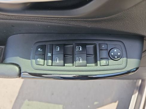 Used 2023 Jeep Cherokee Altitude Lux AWD/4WD image 27