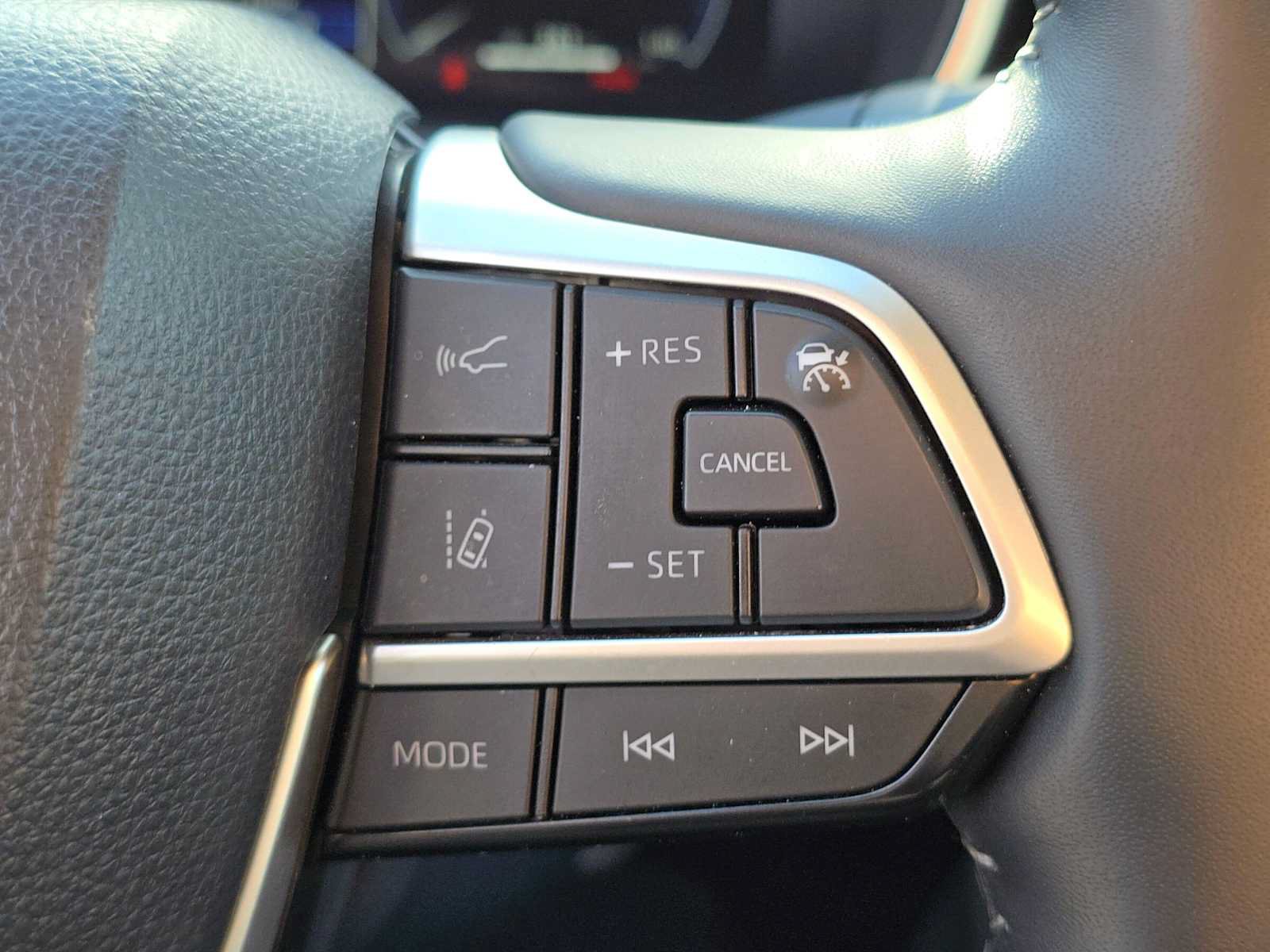 Certified 2026 Toyota Highlander Platinum AWD/4WD image 32
