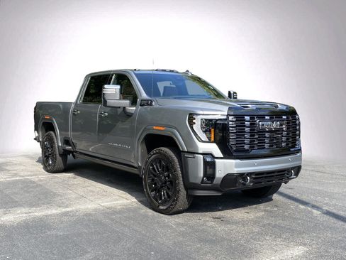 Used 2026 GMC Sierra 2500 Denali Ultimate AWD/4WD image 2