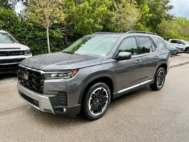 New 2026 Honda Pilot Touring image 4