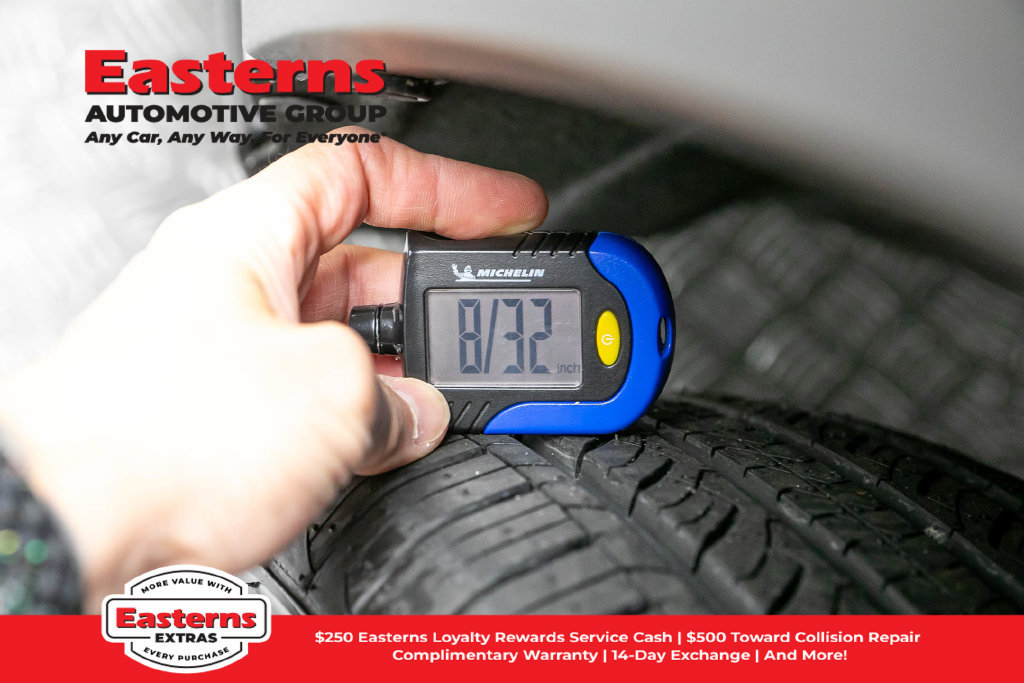 Used 2021 Toyota RAV4 XLE w/ XLE Grade Weather Package AWD/4WD image 30