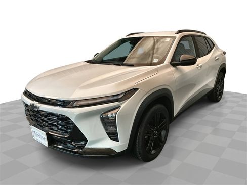 Used 2024 Chevrolet Trax ACTIV w/ Driver Confidence Package image 1