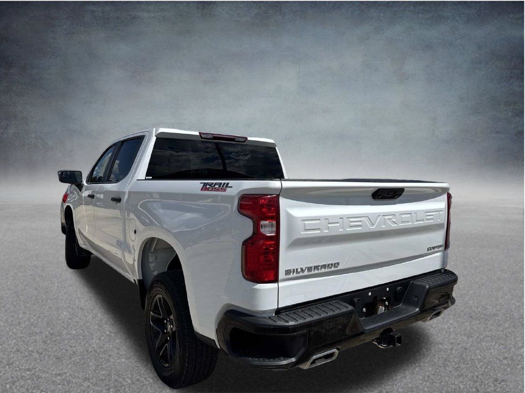 Used 2025 Chevrolet Silverado 1500 Custom Trail Boss AWD/4WD image 5