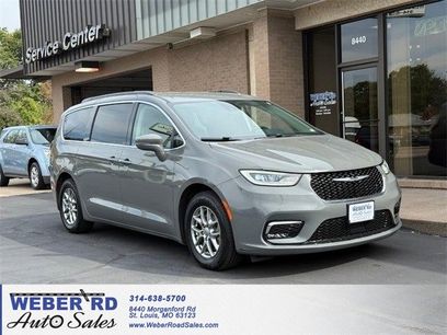 Used 2021 Chrysler Pacifica Touring w/ Cold Weather Group