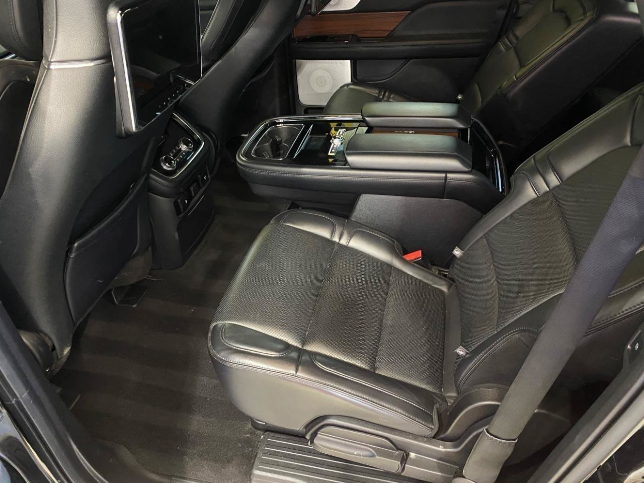 Used 2019 Lincoln Navigator L Reserve AWD/4WD image 17