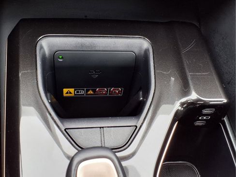 Used 2024 Toyota Crown Limited image 21