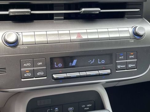 Used 2025 Hyundai Kona SEL AWD/4WD image 13