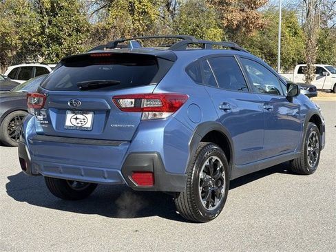 Used 2023 Subaru Crosstrek 2.0i Premium image 3