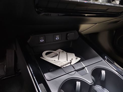New 2026 Toyota Prius Plug-In Hybrid FWD image 22