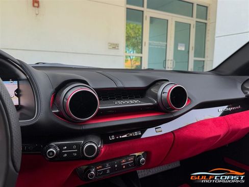 Used 2019 Ferrari 812 Superfast RWD image 13