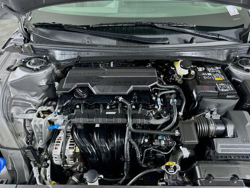 Used 2025 Kia K4 LXS image 31