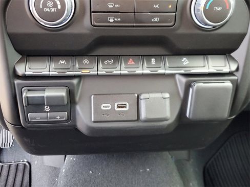 New 2026 Chevrolet Silverado 1500 Custom Trail Boss w/ LPO, Dark Essentials Package image 30