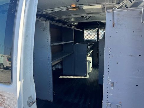 Used 2013 Chevrolet Express 2500 image 7