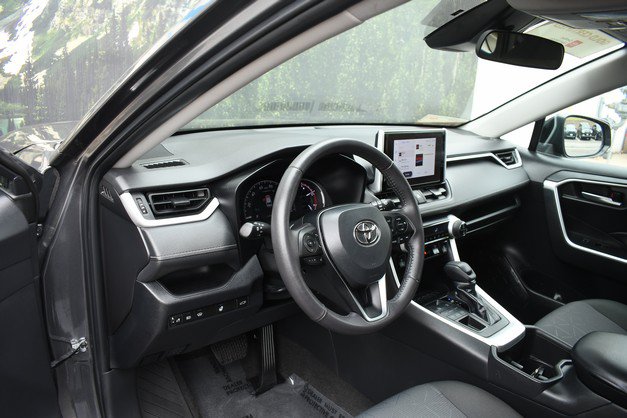 Used 2023 Toyota RAV4 XLE w/ Convenience Package AWD/4WD image 14