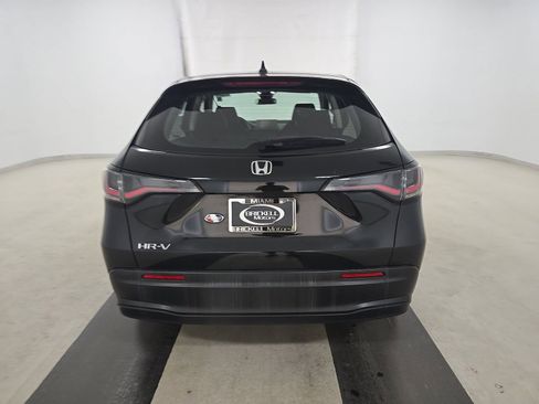 Used 2023 Honda HR-V LX image 7
