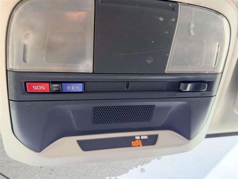 Used 2018 Subaru Impreza 2.0i Premium image 37