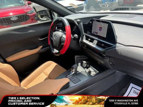 Used 2025 Lexus UX 300h FWD image 18