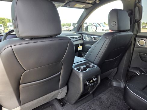 New 2026 Buick Enclave Avenir w/ Super Cruise Package FWD image 27