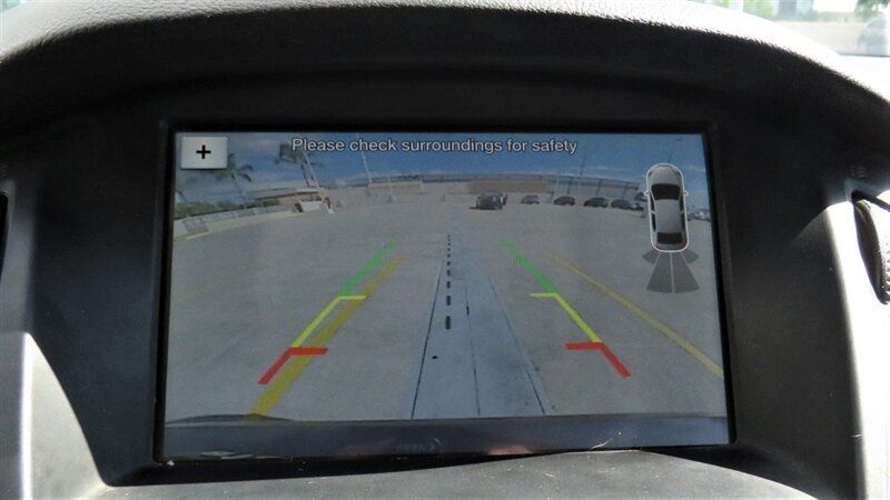 Used 2018 Ford Focus SEL FWD image 17