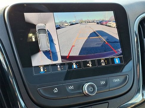 Used 2022 Chevrolet Equinox RS w/ RS Leather Package image 15