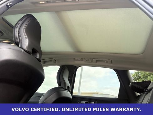 Certified 2025 Volvo XC60 B5 Core AWD/4WD image 33