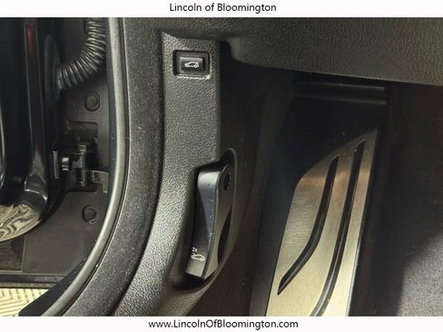 Used 2015 BMW M4 Convertible image 55