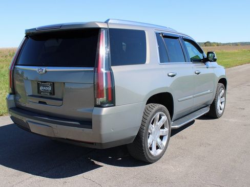 Used 2018 Cadillac Escalade Premium Luxury image 7