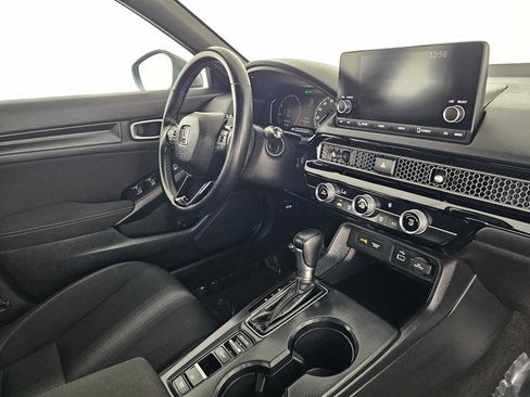 Used 2023 Honda Civic Sport image 11