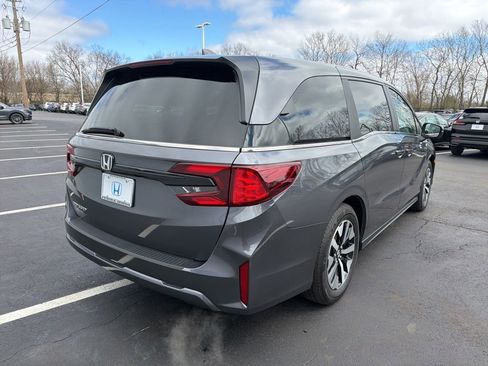 Certified 2025 Honda Odyssey EX-L image 5