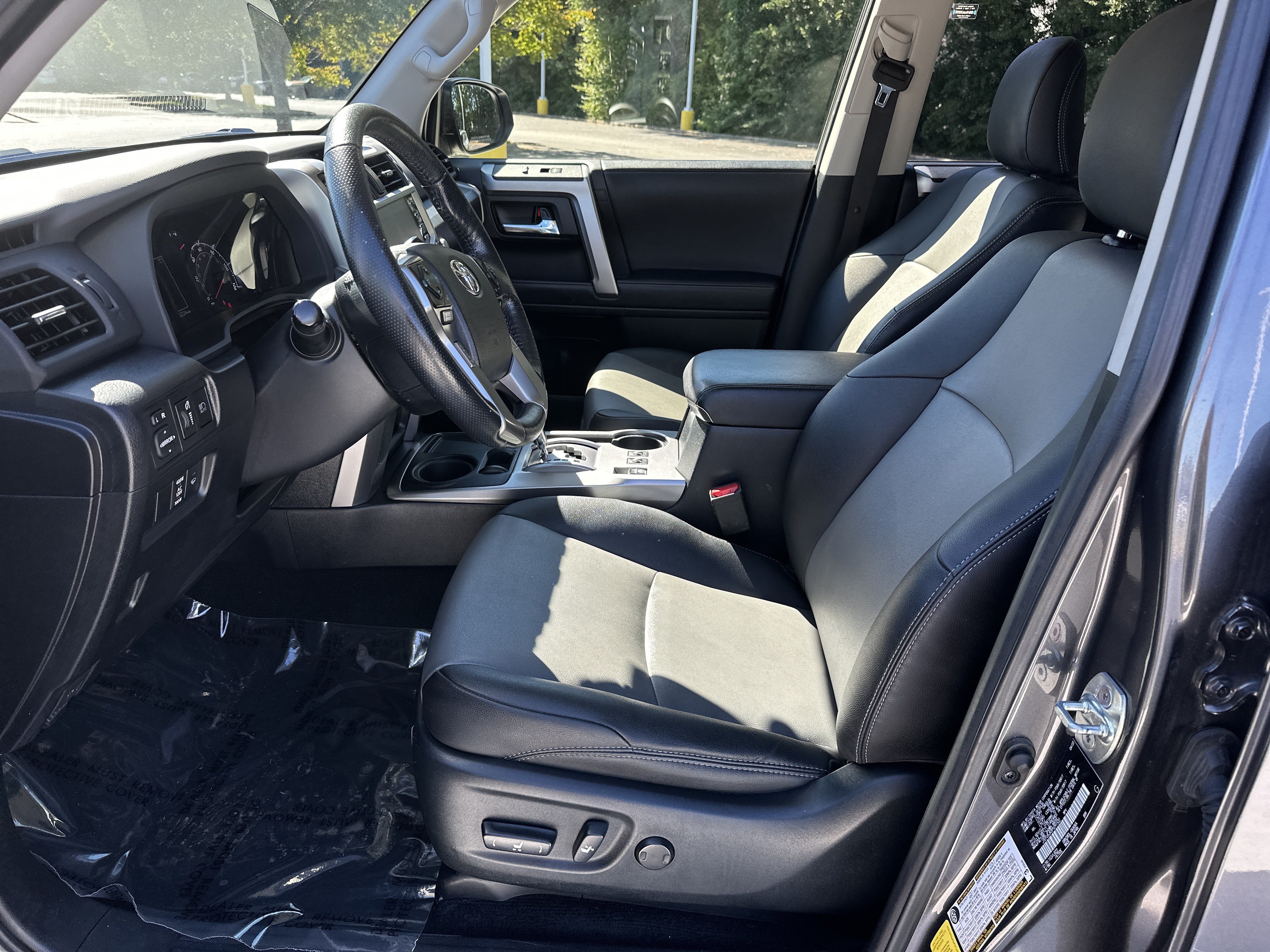 Used 2023 Toyota 4Runner SR5 Premium w/ Moonroof Package RWD image 16