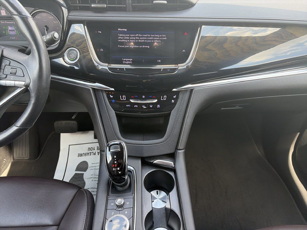 Used 2023 Cadillac XT6 Premium Luxury FWD image 16