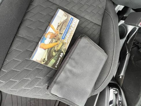 Used 2022 Nissan Kicks S FWD image 30