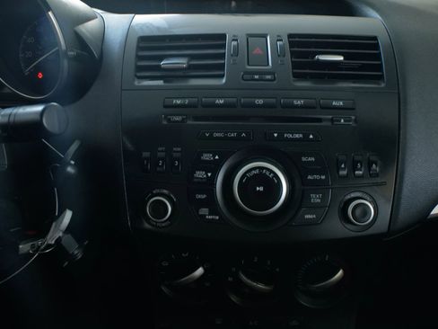 Used 2012 MAZDA MAZDA3 i Sport image 23