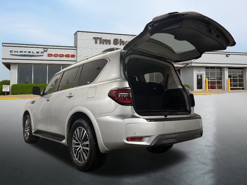 Used 2024 Nissan Armada SL w/ Captain's Chairs Package image 16