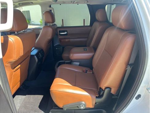 Used 2018 Toyota Tacoma TRD Off-Road w/ Technology Package image 27