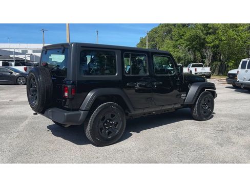 Used 2021 Jeep Wrangler Unlimited Sport AWD/4WD image 8