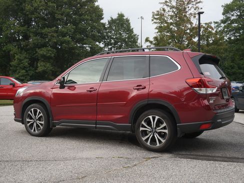 Used 2022 Subaru Forester Limited AWD/4WD image 6