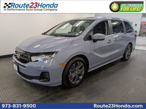 Certified 2025 Honda Odyssey Touring image 1